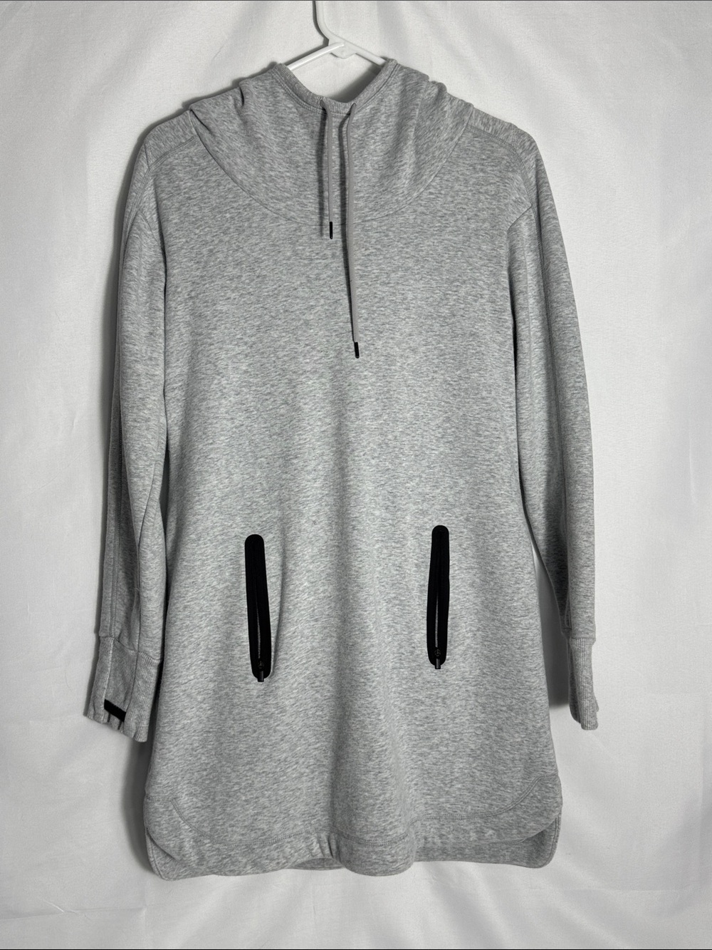 Athleta Cozy Karma Light Gray Hoodie Dress with Black Zip Pockets Size Small